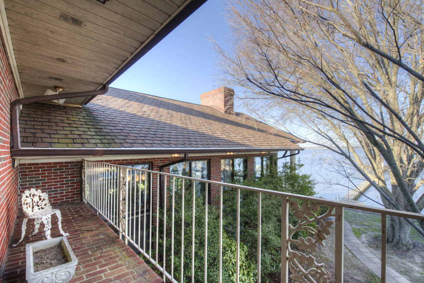 Image for 11 BR/12 BA Rappahannock River Front Mansion on 2.4 Acres on 