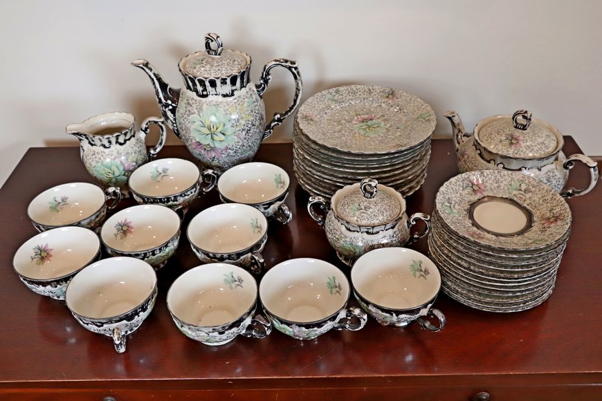 Image for Melba Peters Estate Auction