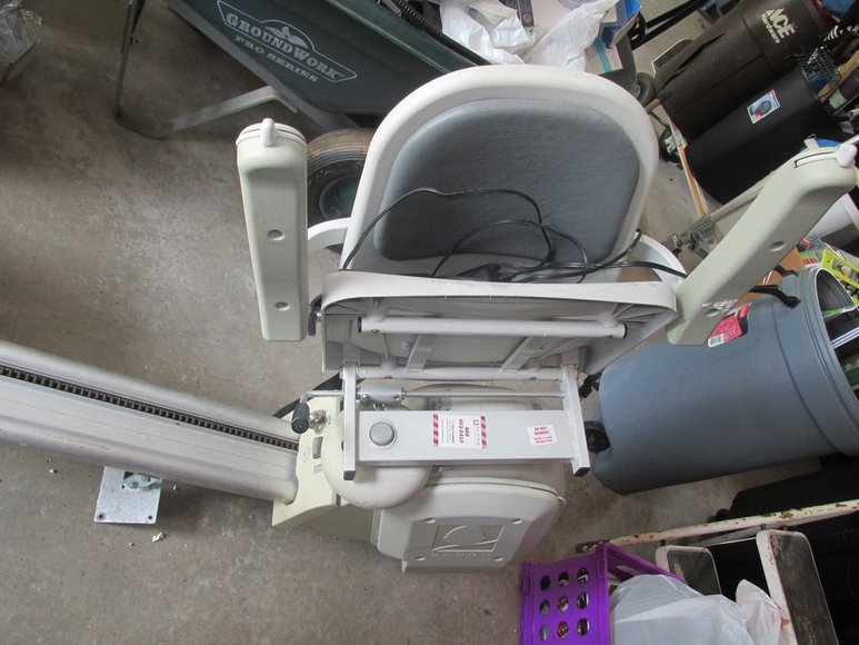 Image for Live Tichenor Personal Property Auction