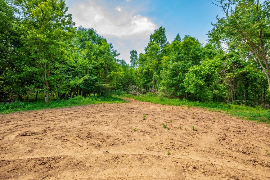 Image for 145 Acres Overlooking the New River: Draper, VA