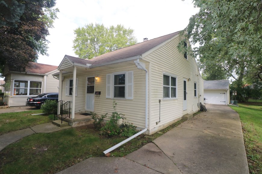 Image for MINIMUM BID AUCTION $59,000 - 3016 Maeterlinck Avenue