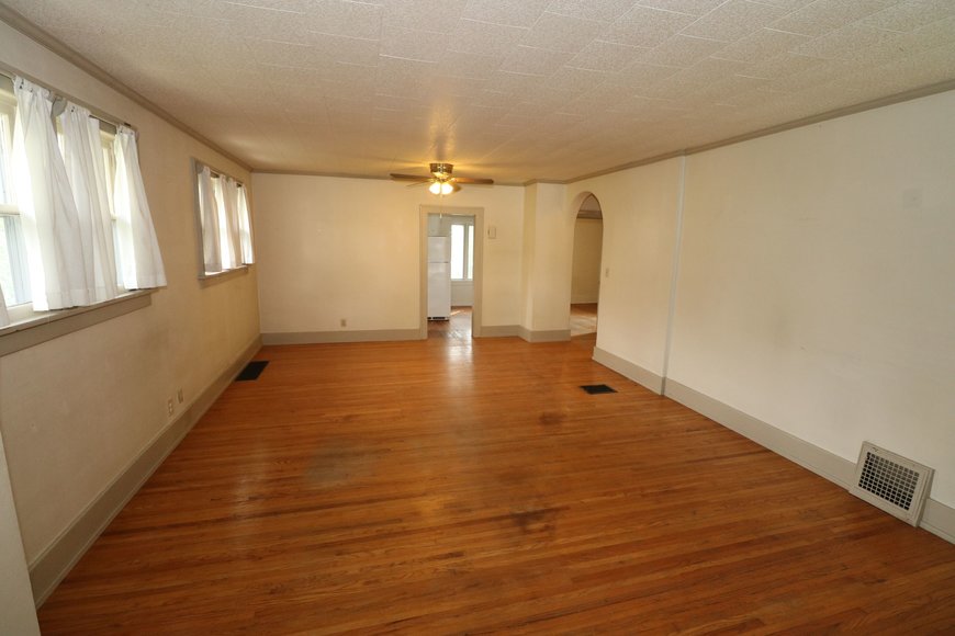 Image for MINIMUM BID AUCTION $50,000 - 221 S Enterprise Street