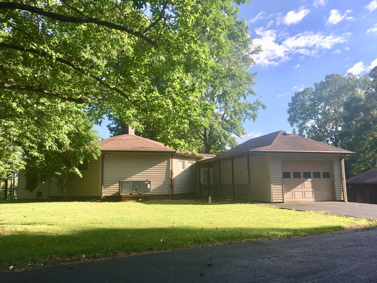 Lake Barkley Real Estate Auction 275 Horseshoe Dr., Cadiz