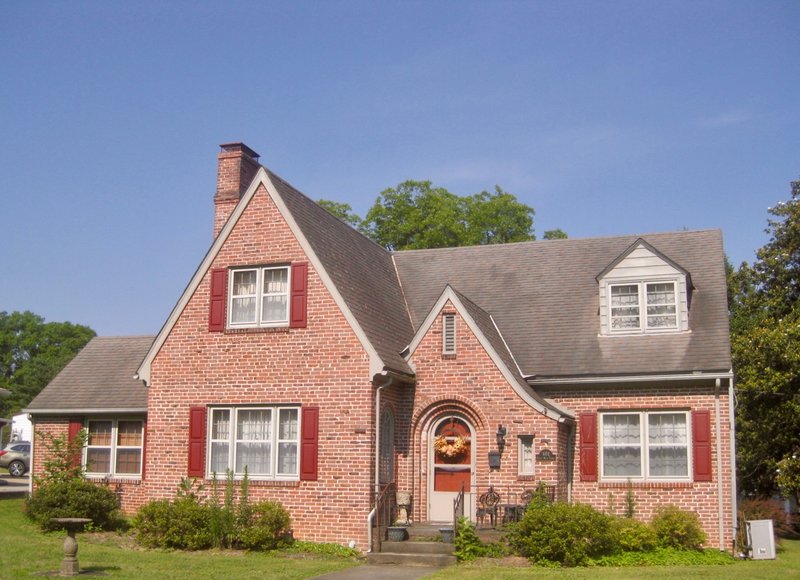 MoveIn Ready 3 BR/2.5 BA Brick Home on Main Street Lawrenceville, VASells to the Highest Bidder!!