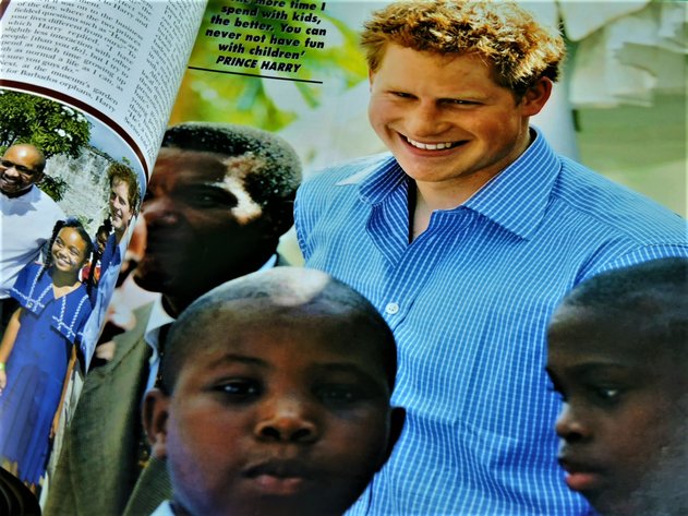 Image for HELLO CANADA WEEKLY - THE QUEEN CELEBRATES HER DECADES ON THE THRONE