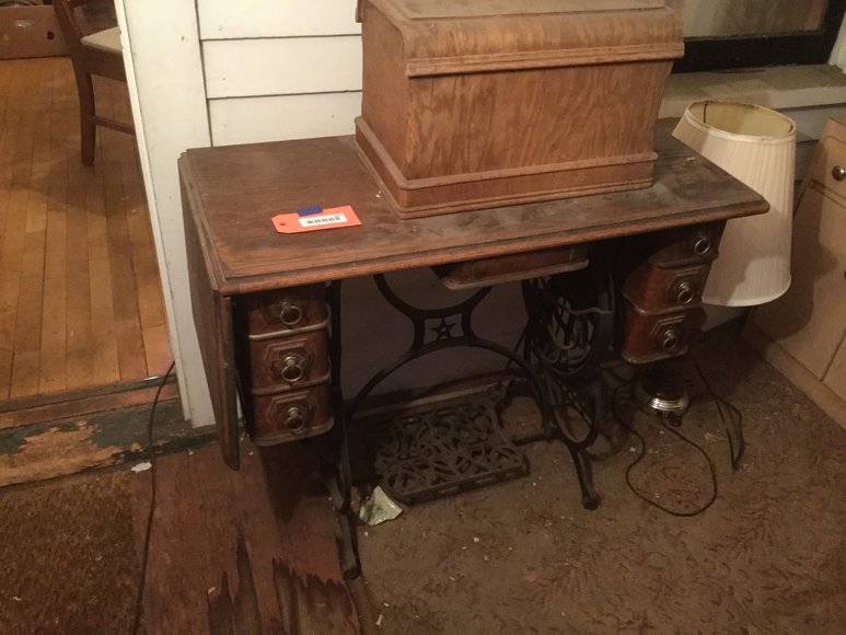 Image for Furniture, Collectibles, Household-Farlin