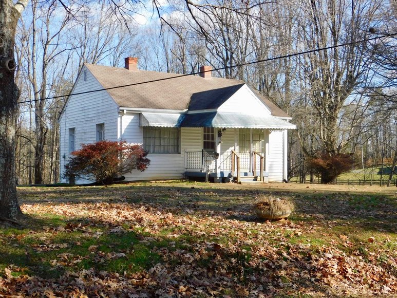 2 BR/1 BA Home on 1.4 +/ Acres in Madison County, VASELLING ABSOLUTE