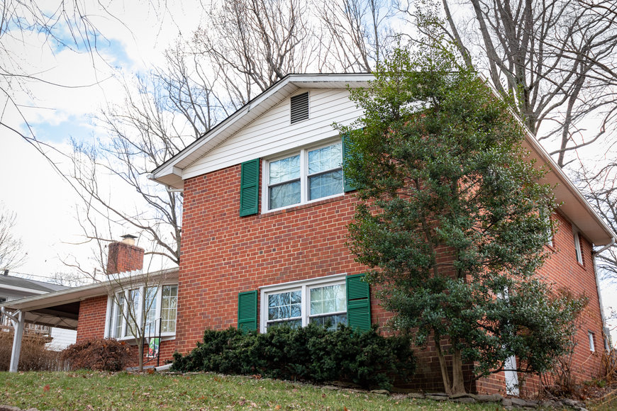 Image for 3BR/2.5BA Brick Split Level House - Less Than 10 ± Miles From Amazon HQ2 - 6803 Capstan Dr., Annandale, VA 22003