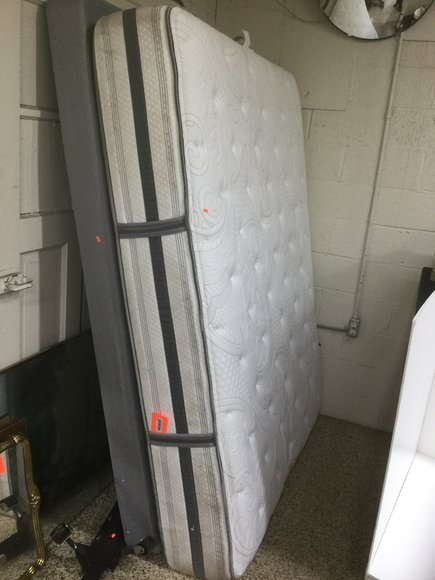 Image for Furniture, Collectibles, Household-Main office front half