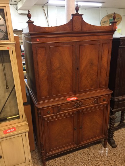 Image for Furniture, Collectibles, Household-Main office front half