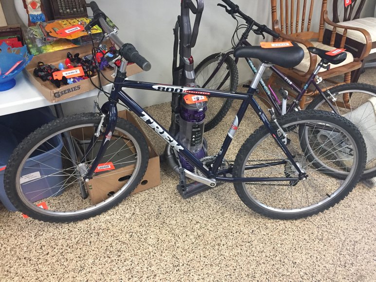 Image for `17 Ford Focus, Furniture, Collectibles, Household