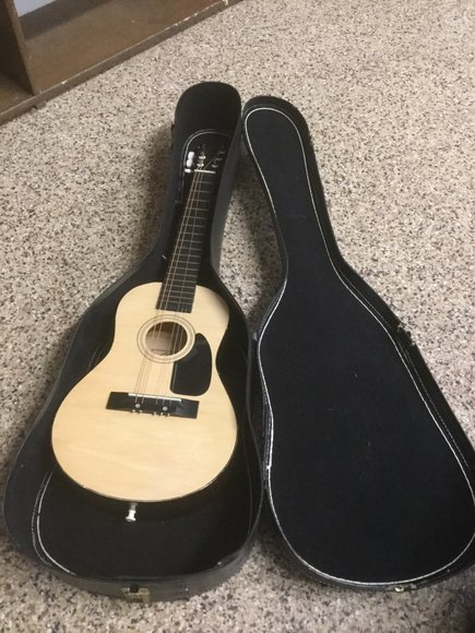 Image for `17 Ford Focus, Furniture, Collectibles, Household