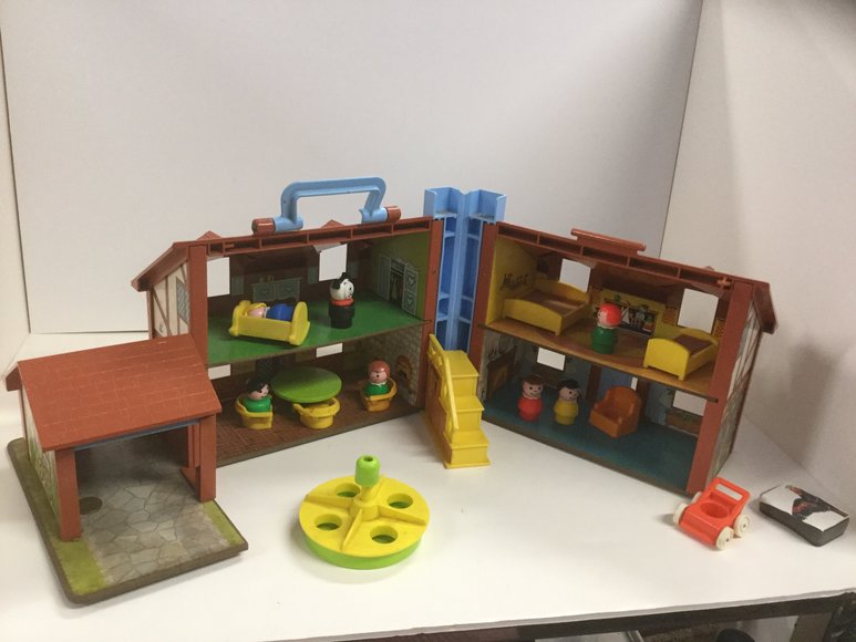 Image for `17 Ford Focus, Furniture, Collectibles, Household