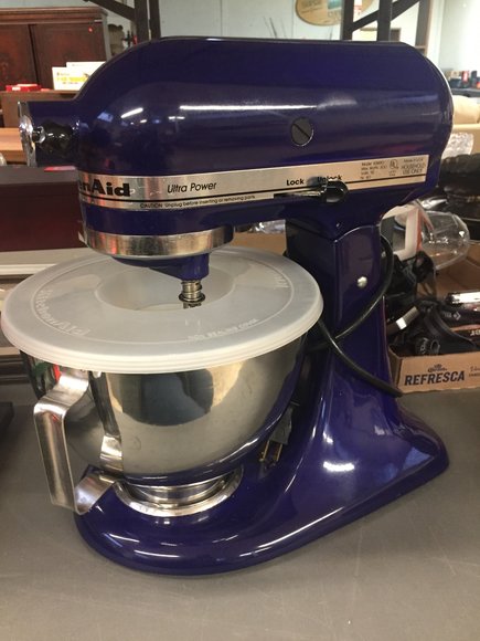 Image for `17 Ford Focus, Furniture, Collectibles, Household