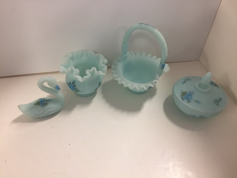 Image for `17 Ford Focus, Furniture, Collectibles, Household