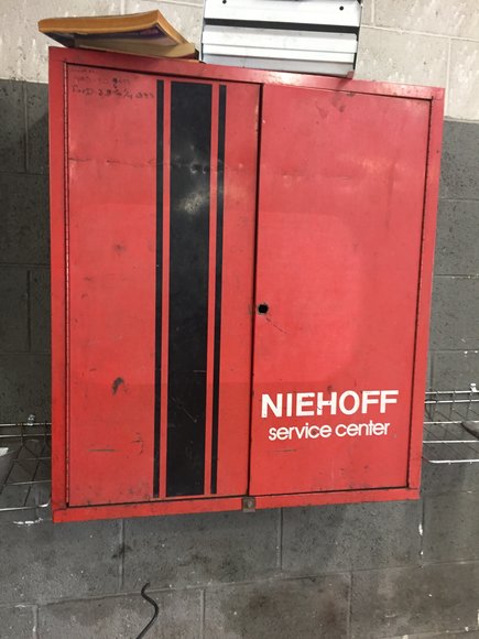 Image for Car lifts, tools-Shawano