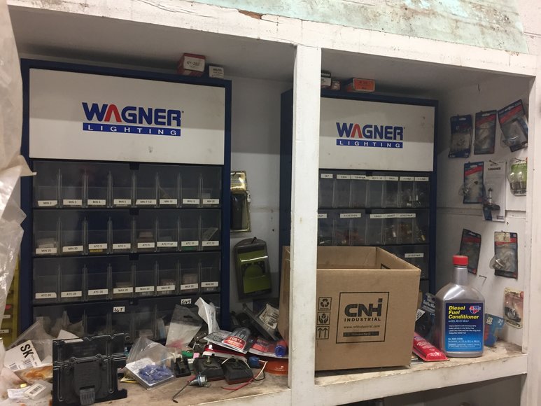 Image for Car lifts, tools-Shawano