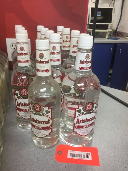 Image for Car lifts, tools-Shawano