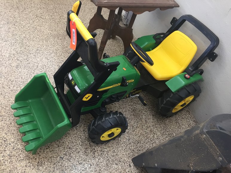 Image for Furniture, Household - MAIN OFFICE Back HALF