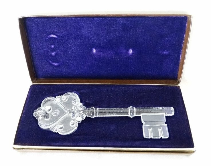 Image for Celebrity Memorabilia Bing Crosby & Others