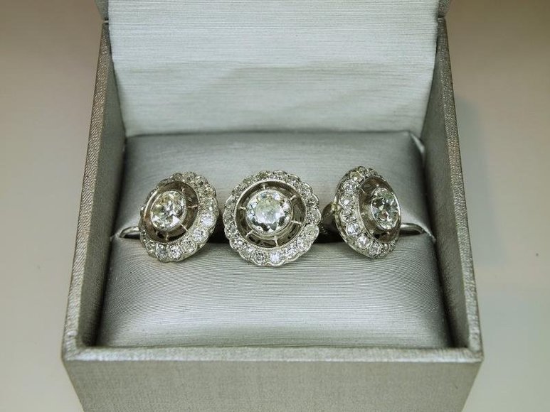 Image for Celebrity & Others Jewelry, Coins, & More