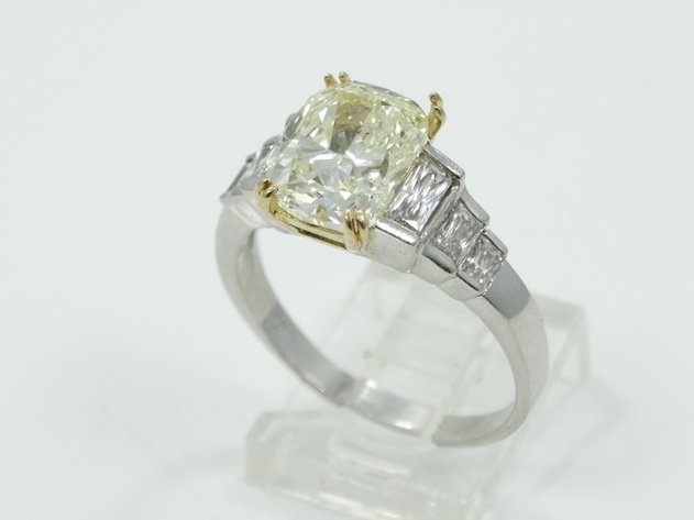 Image for High End Jewelry, Antiques & Fine Art Auction