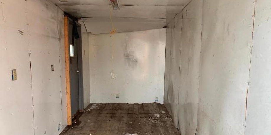 (2) 20' Sea Containers