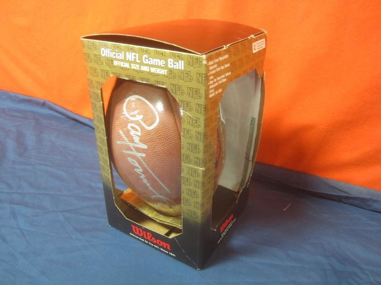 Sports Memorabilia Auction Downing, WI