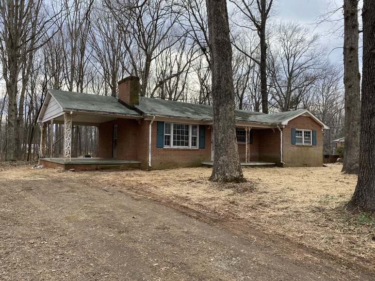 Image for 3 BR/1 BA Brick Ranch Style Home on 1/2 Acre Corner Lot in Madison County, VA--SELLS to the HIGHEST BIDDER!!  ONLINE ONLY BIDDING!!