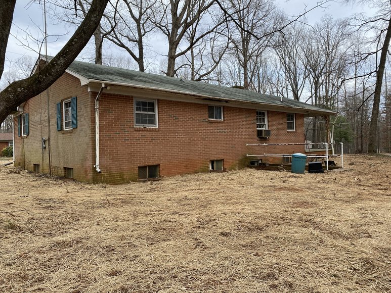 Image for 3 BR/1 BA Brick Ranch Style Home on 1/2 Acre Corner Lot in Madison County, VA--SELLS to the HIGHEST BIDDER!!  ONLINE ONLY BIDDING!!