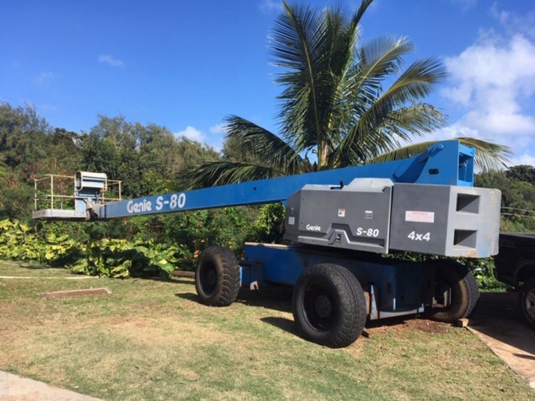 Genie S80 Straight Boom Man Lift 4X4