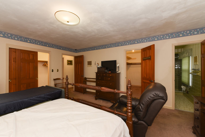 Image for Estate Auction - 3221 Pineridge Drive - Click Here for Details