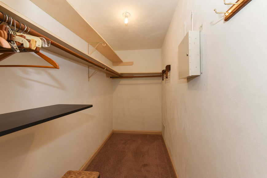 Image for Estate Auction - 3221 Pineridge Drive - Click Here for Details