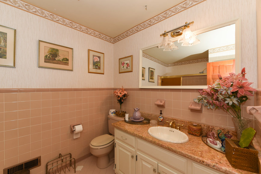 Image for Estate Auction - 3221 Pineridge Drive - Click Here for Details