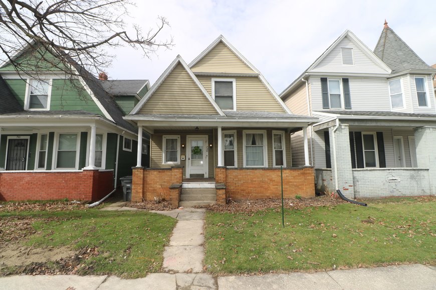 Image for ABSOLUTE AUCTION! - 736 Parker Avenue