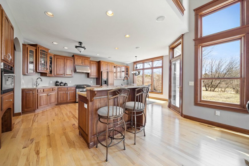 Image for Executive Park Avenue Tudor Auction, Neenah WI