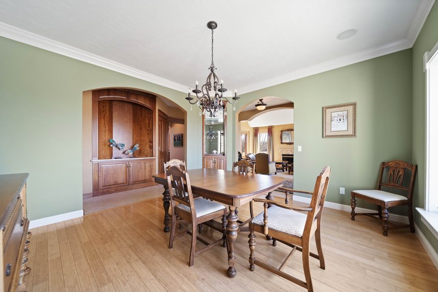 Image for Executive Park Avenue Tudor Auction, Neenah WI
