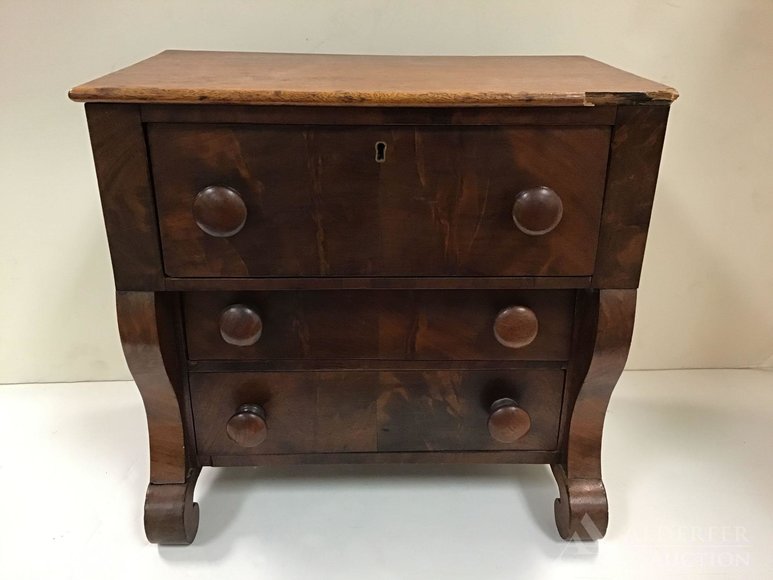 Image for Online Gallery - Furniture, Rugs, and Decor | April 1, 2020 at 6:00 PM