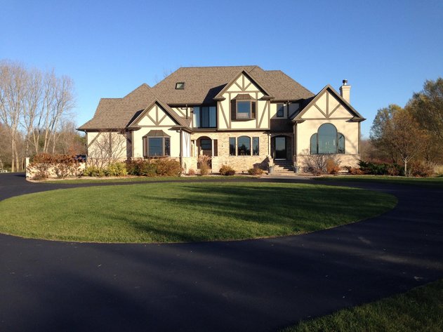 Image for Executive Park Avenue Tudor Auction, Neenah WI