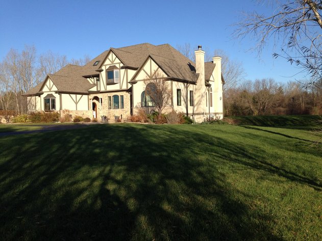 Image for Executive Park Avenue Tudor Auction, Neenah WI
