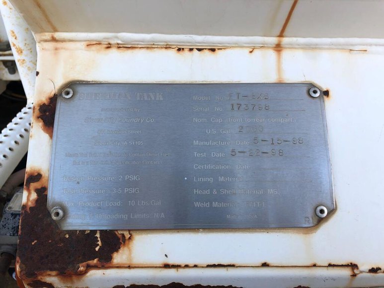 Image for Surplus Consignment Sale: Fuel & Lube Maintenance Truck