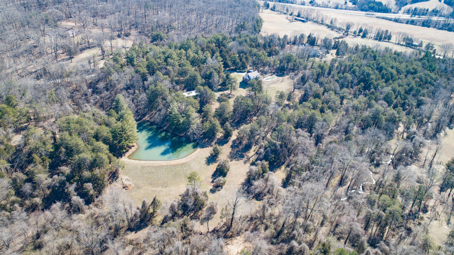 Image for Immaculate 4 BR/3.5 BA Home w/Large Barn/Shop & Pond on 10 +/- Acres--Fauquier County, VA ONLINE ONLY BIDDING!!