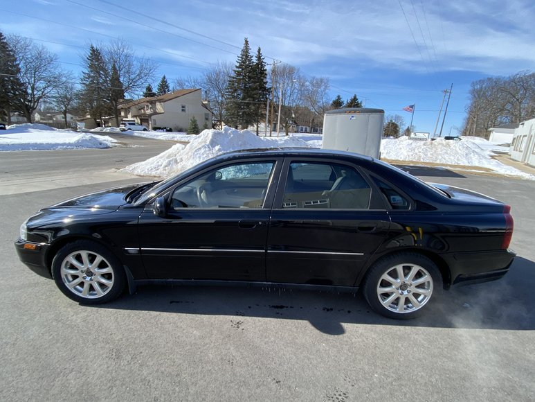 Image for Volvo, Furniture, Collectibles, Household-Main office front half