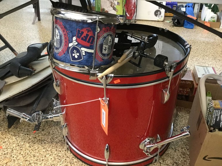 Image for Volvo, Furniture, Collectibles, Household-Main office front half