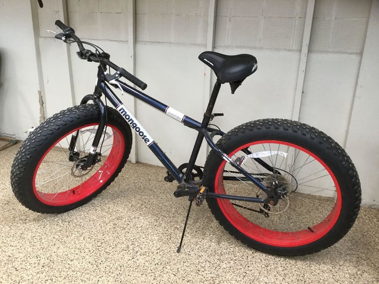 Image for Volvo, Furniture, Collectibles, Household-Main office front half