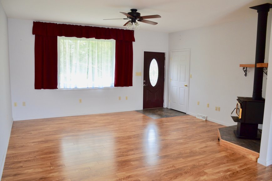 Image for Immaculate 3 BR/2 BA Home on .97 +/- Acre Lot in The Bluewater Lake Anna Development--ONLINE ONLY BIDDING!!