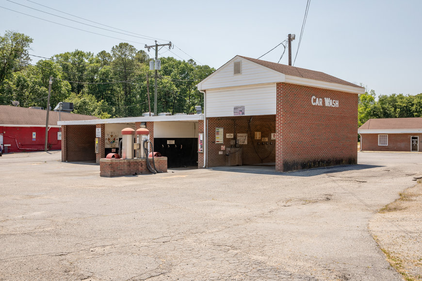 Image for Operational Convenience Store, Laundromat, Car Wash, Storage Units & Office Building on 8+ Acres--SELLING to the HIGHEST BIDDER!!