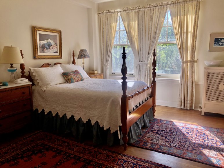 Image for Absolute Downsizing Auction in The Highlands