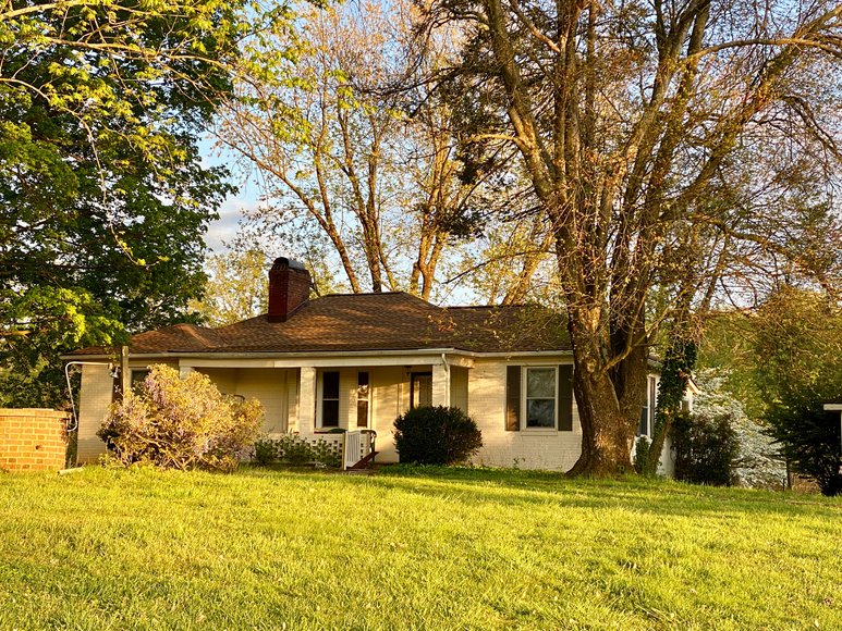 3 BR/2 BA Home & Garage Apartment on 2+ Acres in Orange Couny, VA