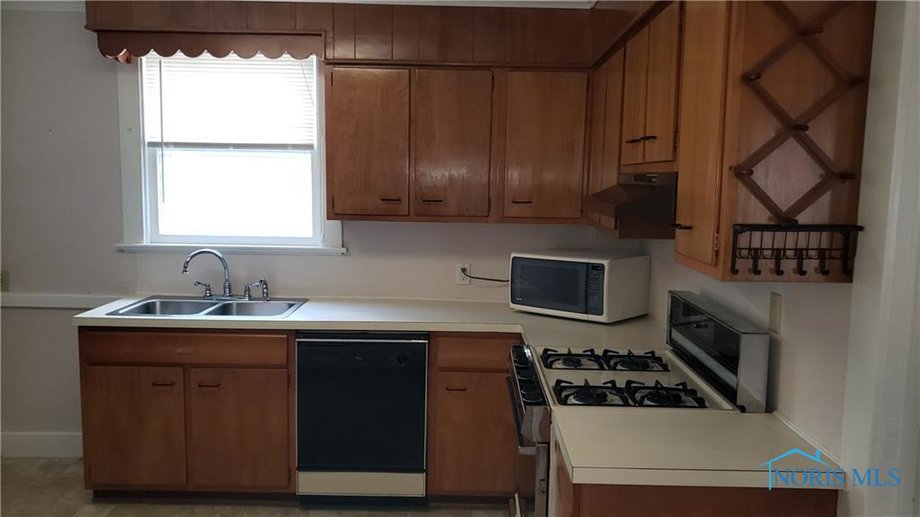 Image for MINIMUM BID AUCTION! $80,000 - 3043 121st Street